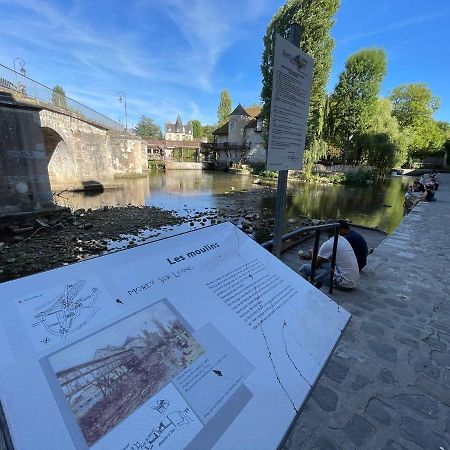 Les Pieds Dans L'Eau - Moret Centre Bagian luar foto